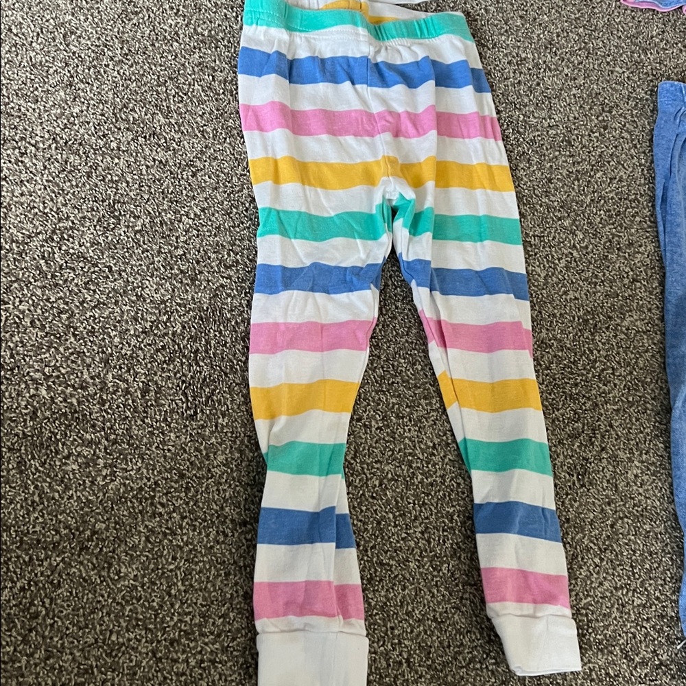 Lightly worn/EUC super soft Ms. Rachel girls’ 5T colorful 4-pc pajama set bundle - Picture 4 of 7